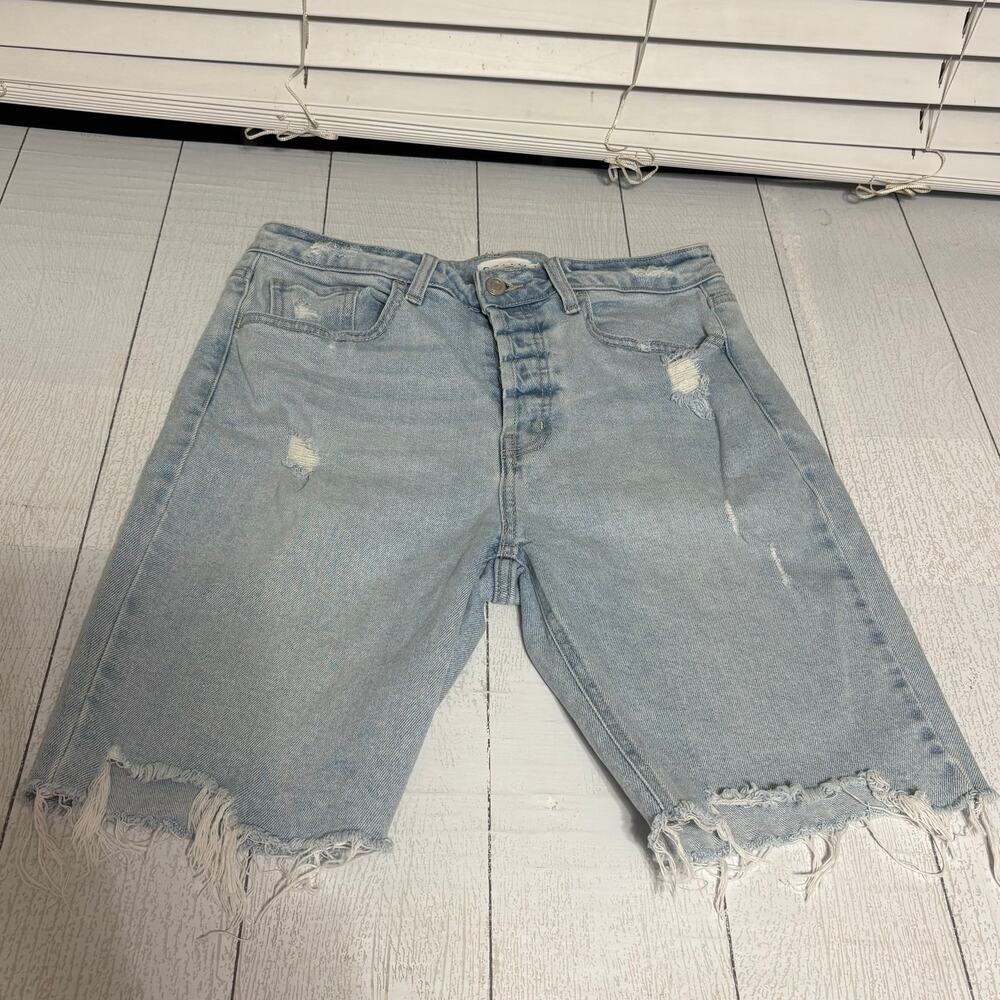 Cello Light Wash Distressed Denim Shorts Size Large